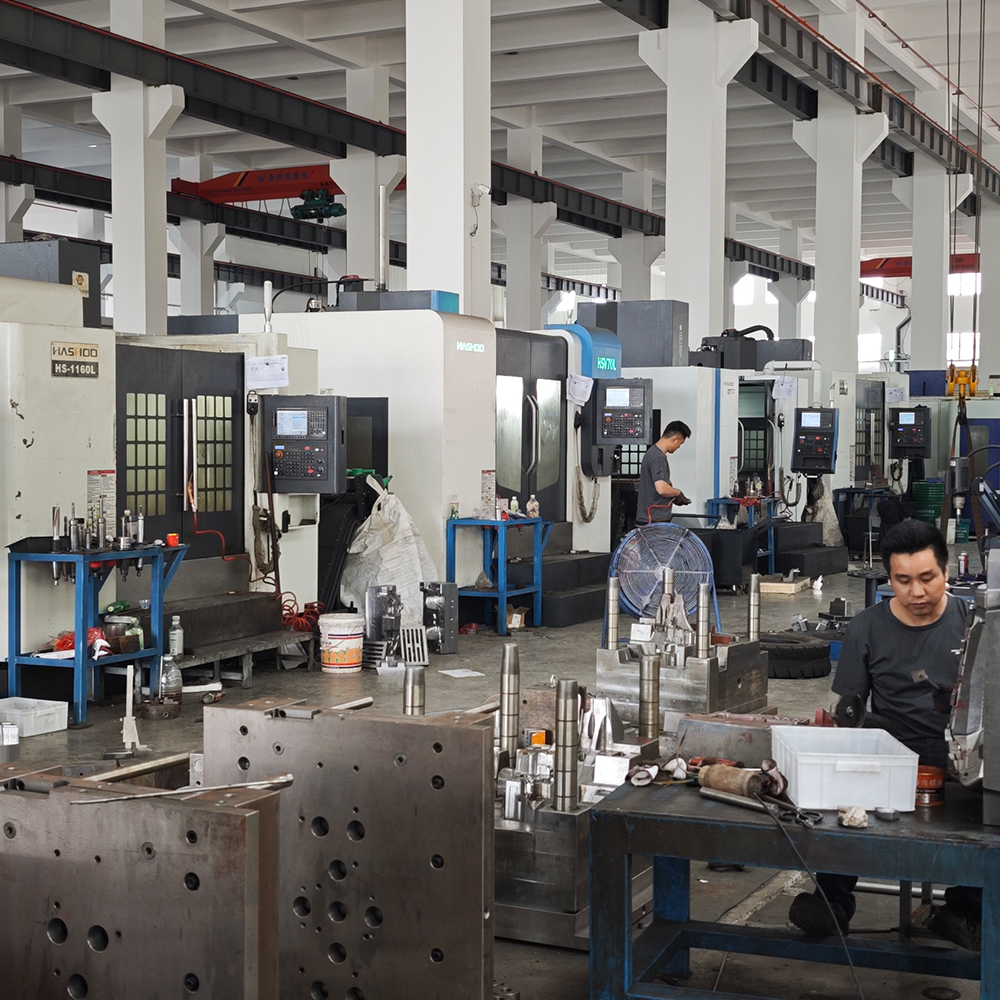 TSUYO INDUSTRIAL production workshop
